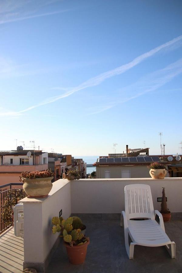 Il Cielo In Una Stanza Hotel Balestrate Exterior photo